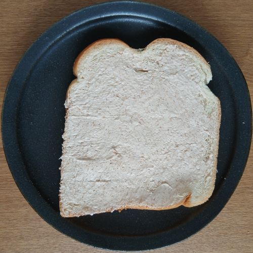 カルディ「食パンにぬって焼いたら」クイニーアマン