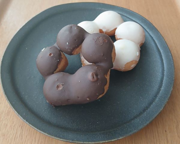 ヤマザキ★クリームinもっち（カスタードホイップ）スーパーで買えるドーナツ