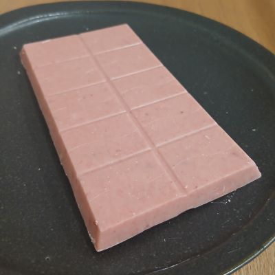 ブルボン★ストロベリーショコラ ごろっと苺の贅沢なおいしさ(板チョコ)