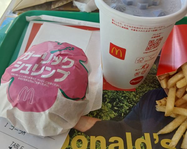 マクドナルド ガーリックシュリンプバーガーのセット