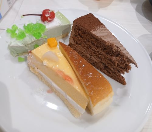 「ブリキのおもちゃ博物館」移転の前にもう一度（涙）～「スイーツパラダイス」で満腹♪
