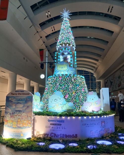 横浜ランドマークプラザ すみっコぐらし クリスマスツリー