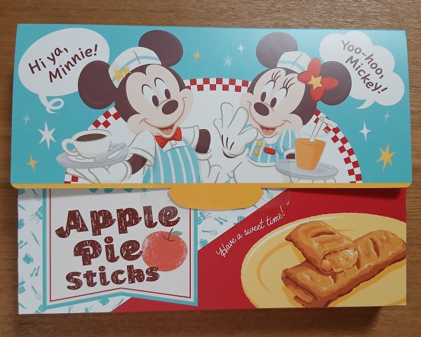 ディズニーシーのお土産「スティックアップルパイ」こんな素敵なスイーツ系のお土産があったとは!