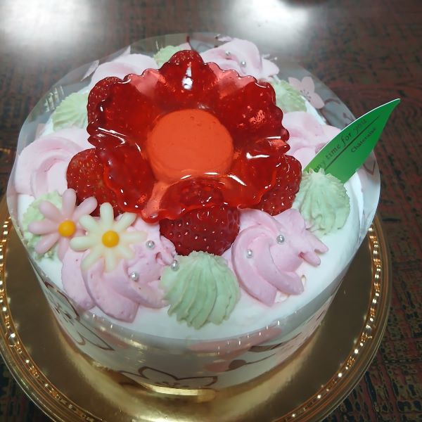 ひなまつり2026★シャトレーゼ「お花のフリルショートデコレーション」