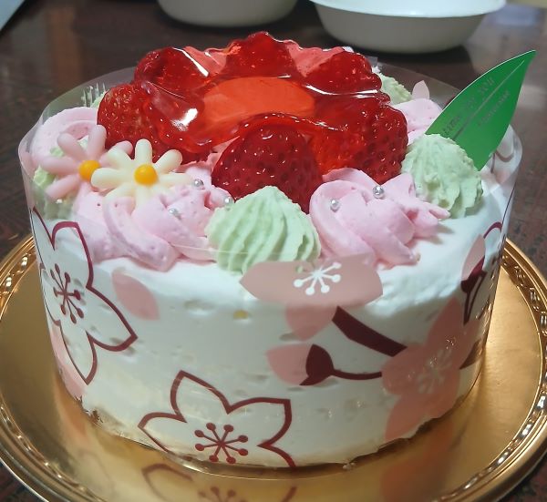 ひなまつり2026★シャトレーゼ「お花のフリルショートデコレーション」