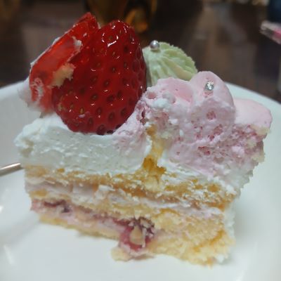 ひなまつり2026★シャトレーゼ「お花のフリルショートデコレーション」