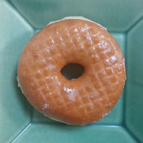 misdo★宇治抹茶ドーナツシリーズ「ドら抹茶 栗あん抹茶ホイップ」と定番「ハニーディップ」