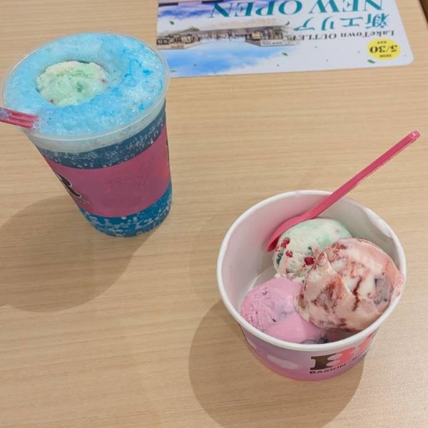 サーティワンアイスクリーム★ポッピンブルーソーダ＆トリプルポップ in イオンレイクタウン