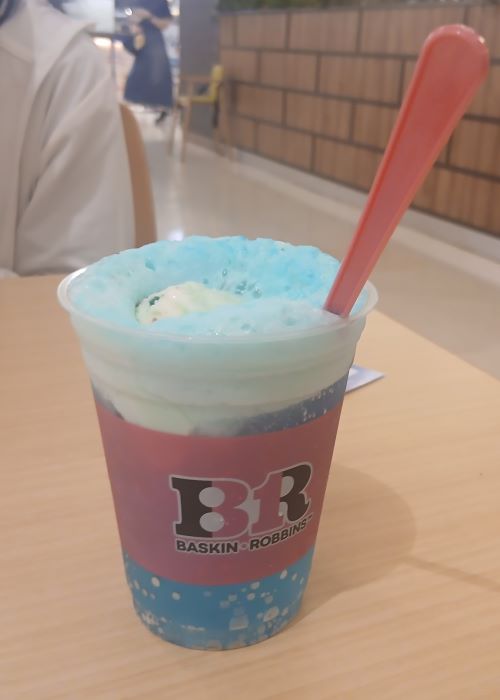 サーティワンアイスクリーム★ポッピンブルーソーダ＆トリプルポップ in イオンレイクタウン