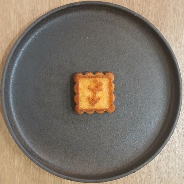 「薫るバター Sabrina」サブリナ（パイ）と薫るフレンチバター（焼き菓子）