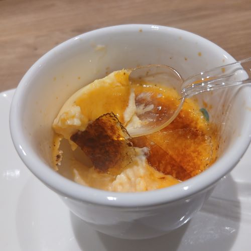 長崎発の回転寿司店「若竹丸 茅ケ崎店」の自家製クレームブリュレが美味しかった!
